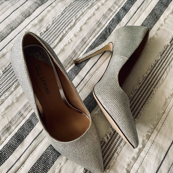 Silver heels - Picture 4 of 5